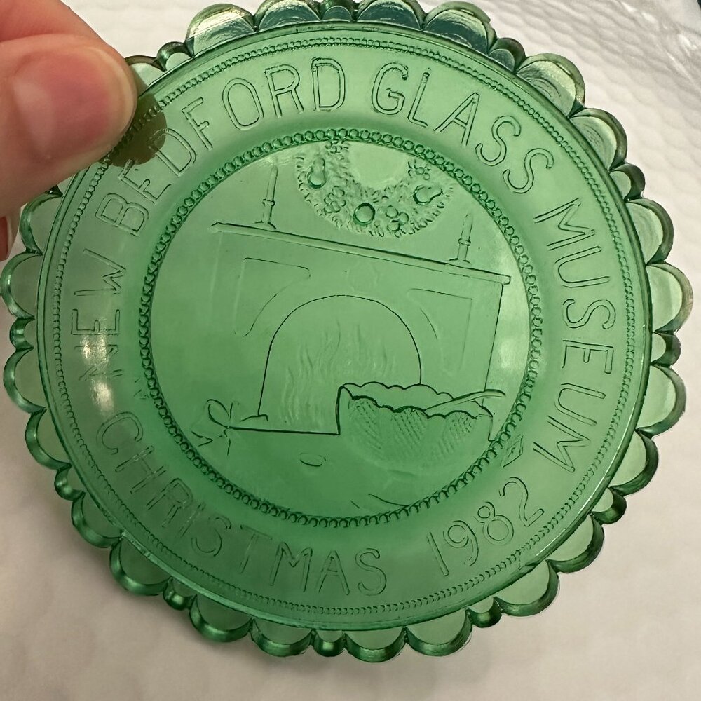 Pairpoint Plate Light Green Pressed Christmas Hearth New Bedford Glass Museum